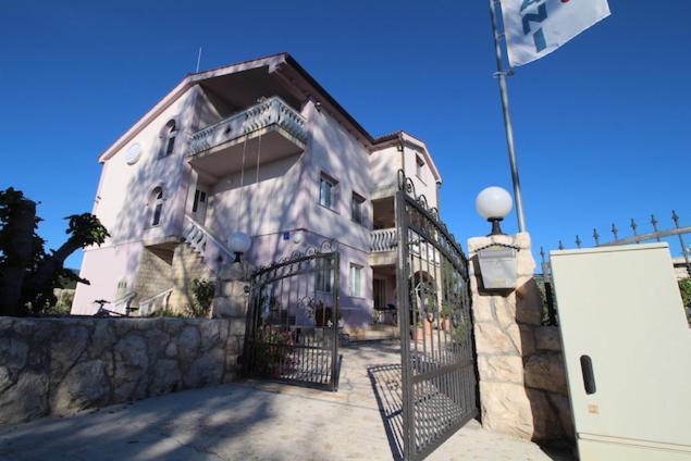 Apartments Helena Zadar Vrsi Exterior photo